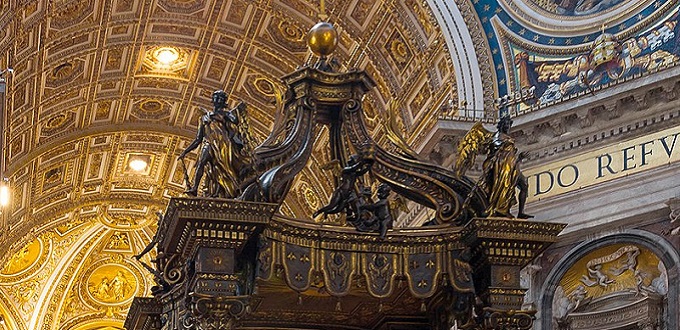 El baldaquino de Bernini recupera su esplendor para el jubileo