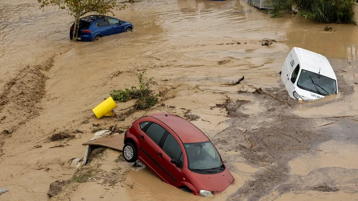 Decenas de muertos y desaparecidos en Espaa por inundaciones causadas por lluvias torrenciales