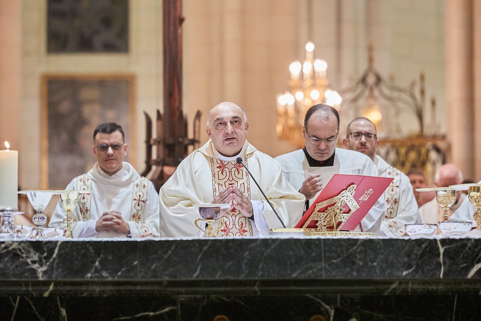 Los obispos espaoles celebraron una Misa en la Almudena por las vctimas de la DANA