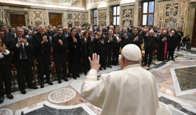 Francisco pide que la Iglesia acompae a los adlteros y amancebados