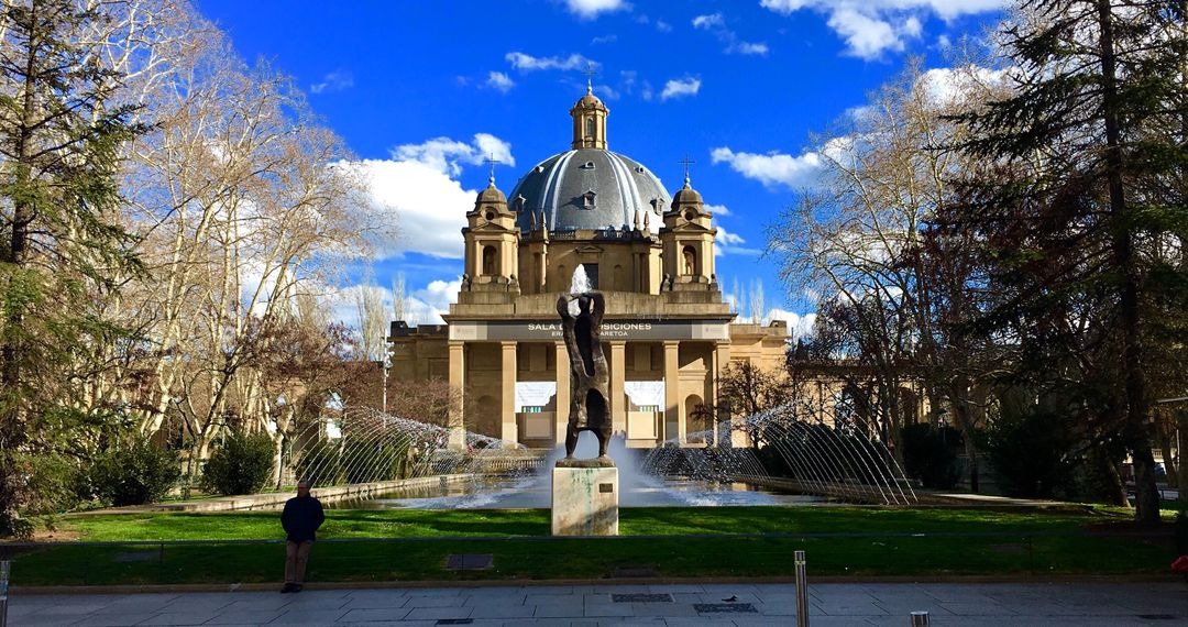 El Monumento a los Cados en Pamplona ser resignificado tras un acuerdo entre PSN, EH Bildu y Geroa Bai