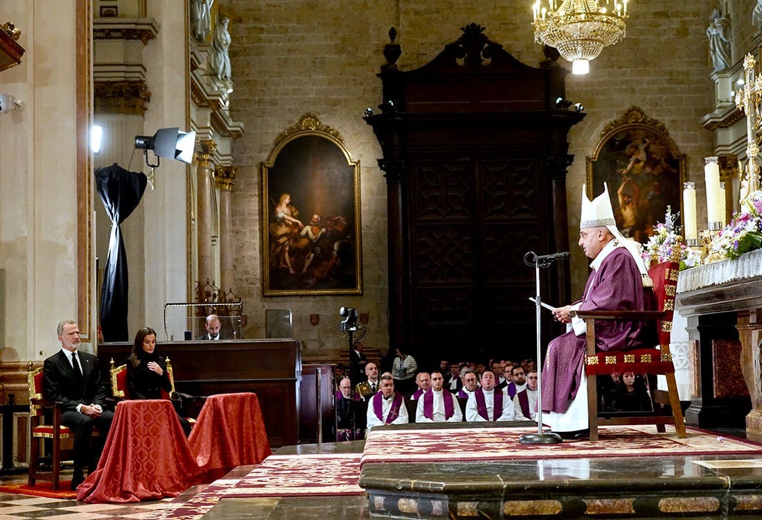 Mons. Benavent presidi la Misa funeral por las vctimas de las inundaciones de octubre