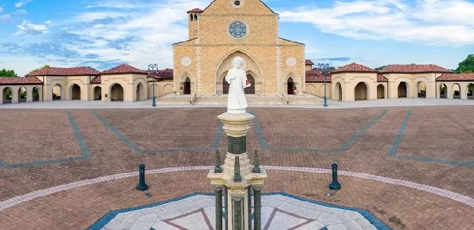 El Santuario del Santsimo Sacramento de la Madre Anglica celebr su 25 aniversario