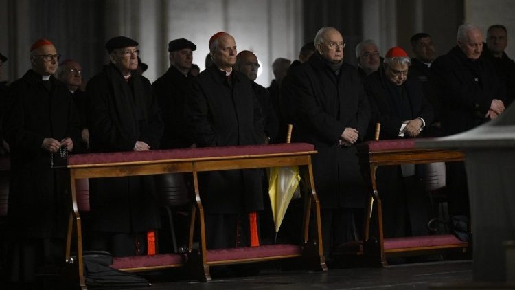 Parolin encomieda al Papa a la poderosa intercesin de la Santsima Virgen