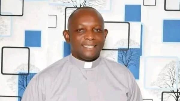 Secuestran y asesinan a un sacerdote en Nigeria