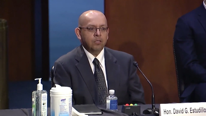 Un juez bloquea la ley de Washington que obligaba a los sacerdotes a violar el secreto de confesión Un juez bloquea la ley de Washington que obligaba a los sacerdotes a violar el secreto de confesión