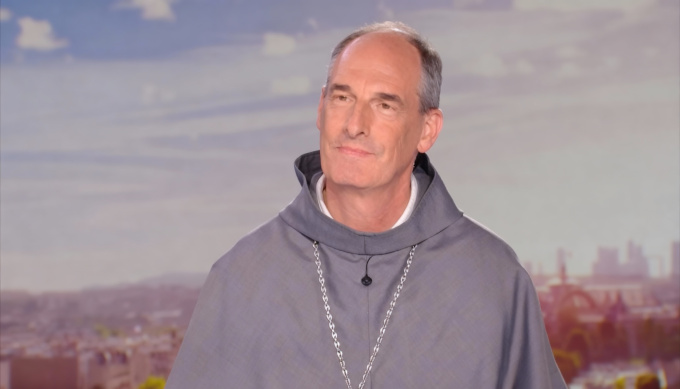 Cardenal Bustillo: «¡Los católicos no están muertos!» Cardenal Bustillo: «¡Los católicos no están muertos!»