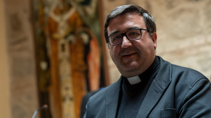 Detienen al P. Carlos Loriente, de la dicesis de Toledo, por posesin de cocana rosa