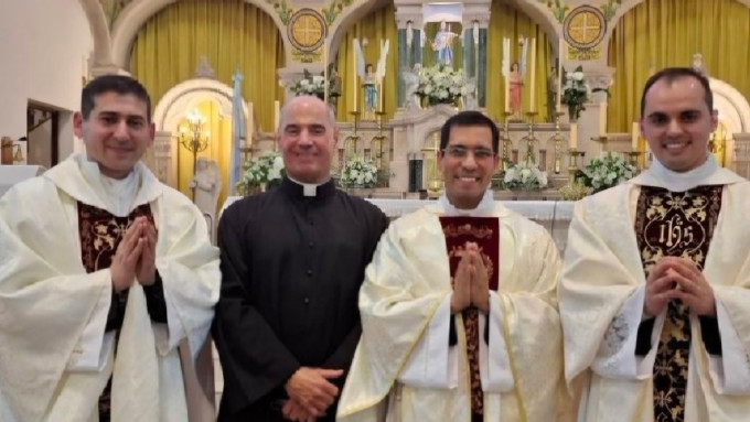 El Instituto Cristo Rey cuenta con tres nuevos sacerdotes