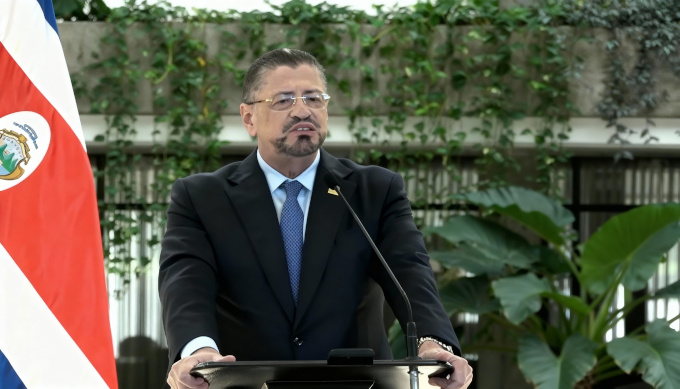 El presidente de Costa Rica firma la norma que restringe el aborto terapéutico El presidente de Costa Rica firma la norma que restringe el aborto terapéutico
