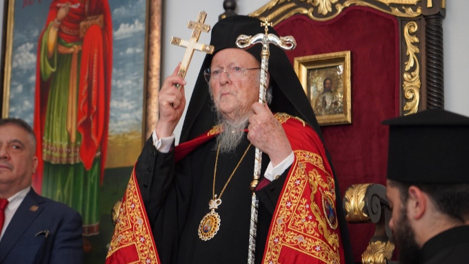 Bartolom denuncia a quienes rompen la unidad de la Iglesia por intereses geopolticos