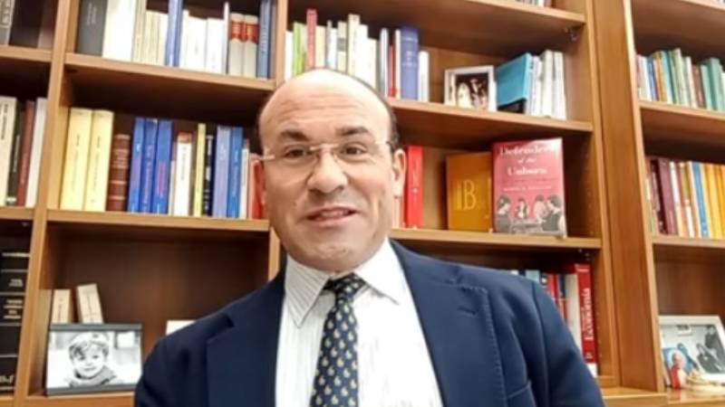 Fernando Simn advierte sobre los riesgos de constitucionalizar el derecho al aborto