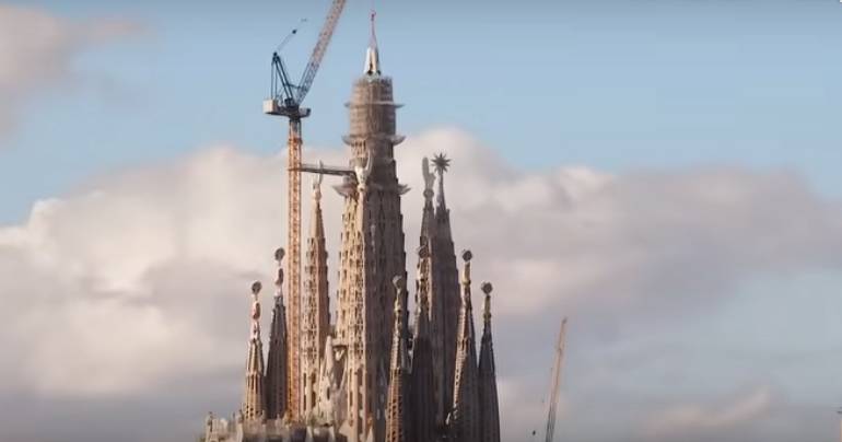 La Sagrada Familia se convierte en la iglesia ms alta del mundo con 162,91 metros