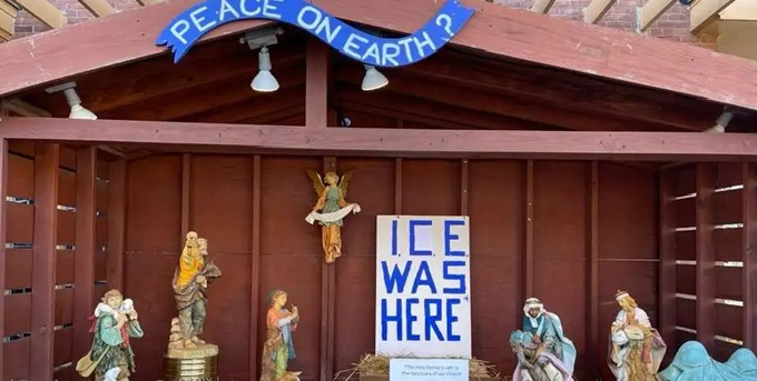 Prroco de St. Susanna ignora peticin de retirar mensaje de ICE del nacimiento