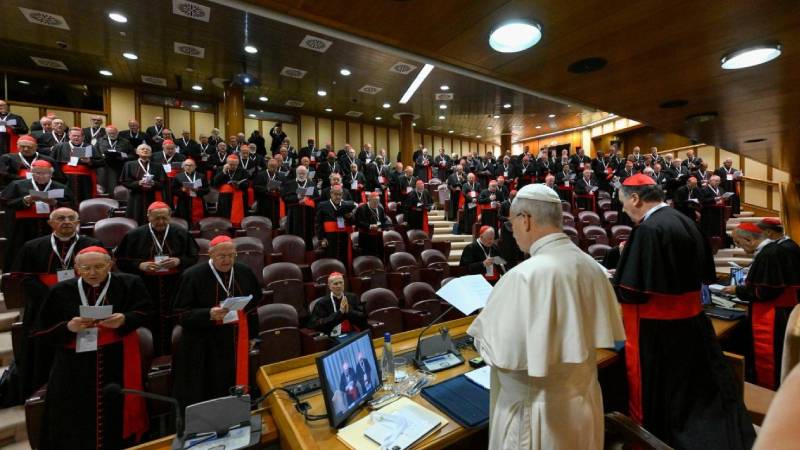 Le�n XIV abre el primer Consistorio de su pontificado y llama a los cardenales a crecer en comuni�n colegial