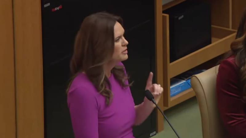 Jes�s tambi�n os ama: el desaf�o navide�o de la gobernadora de Arkansas a los ateos