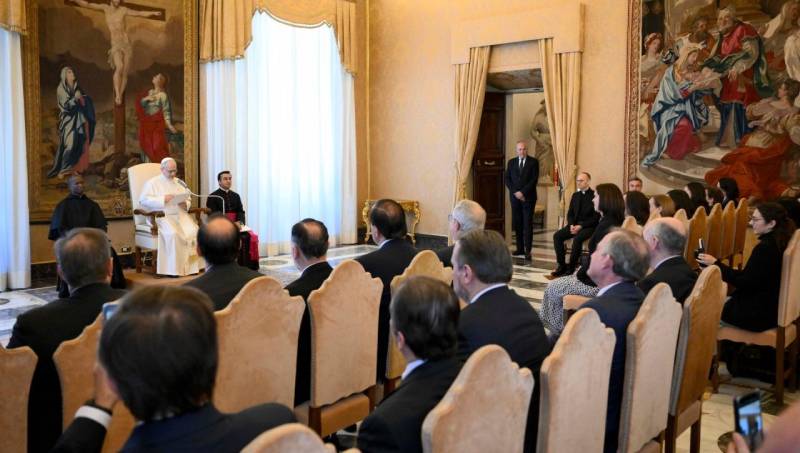 El Papa insta al �Regnum Christi� a mantener vivo su carisma como �fuerza vital�
