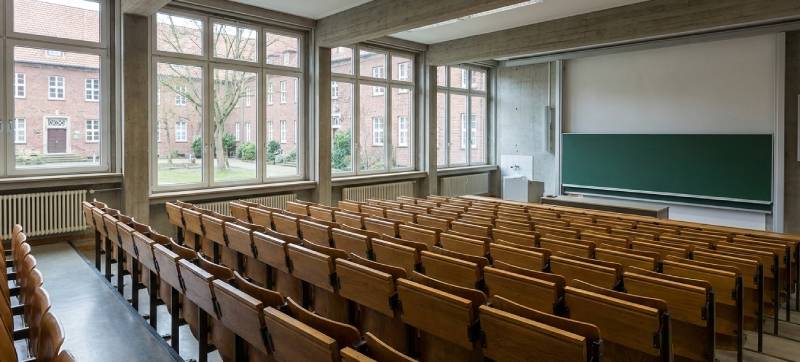 �Quien hoy estudia teolog�a desea profundizar en su fe, no deconstruirla�