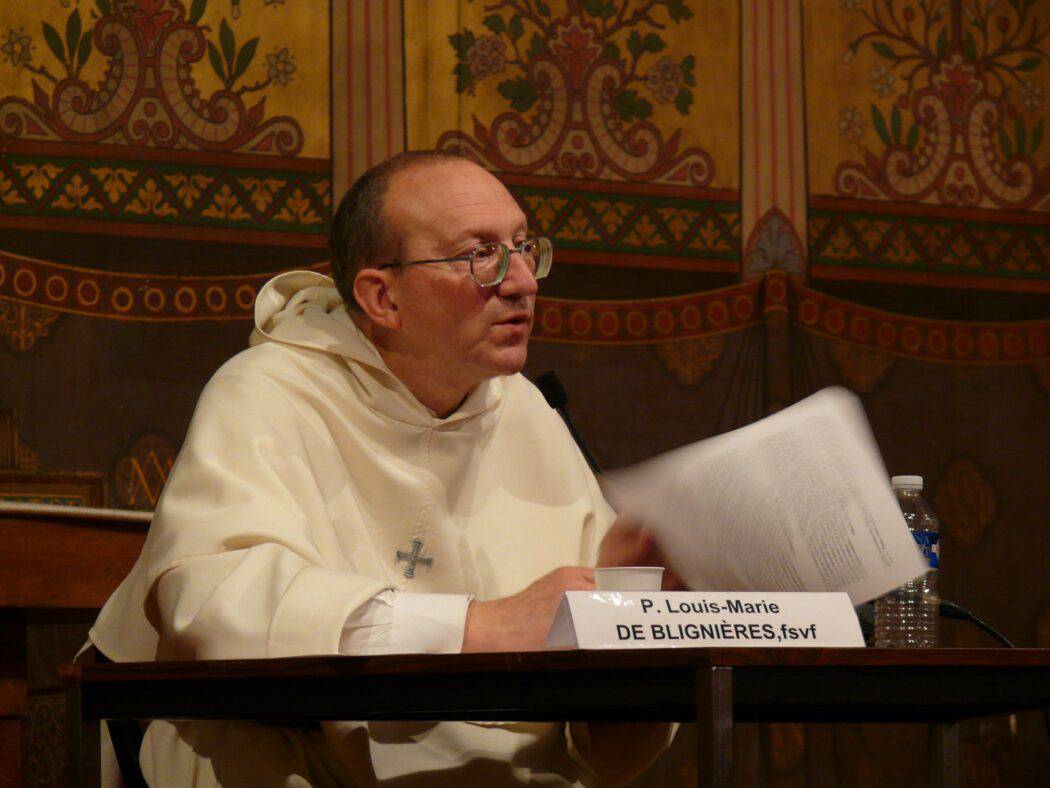 �Es la comuni�n jer�rquica de los obispos de derecho divino?