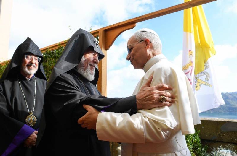 Armenia impide al patriarca y seis obispos abandonar el pa�s a d�as de la Asamblea Episcopal en Austria