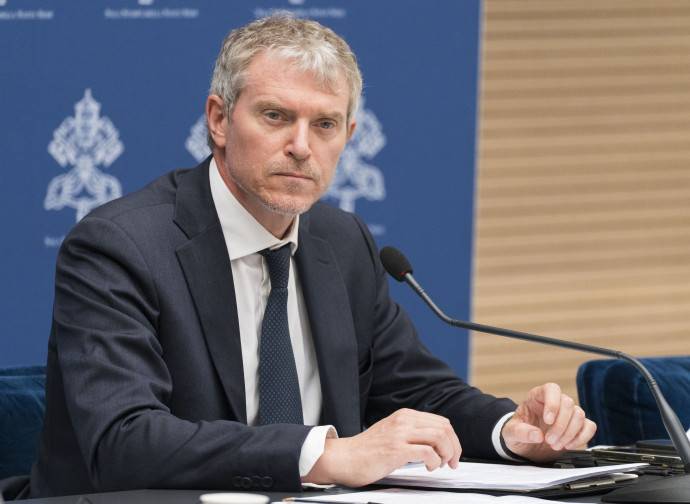 El Vaticano mantiene abierto el di�logo con la Fraternidad San P�o X pese al anuncio de nuevas consagraciones episcopales