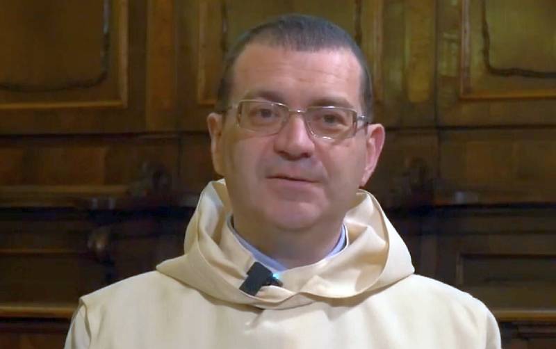 Superior advierte contra la adicci�n de los monjes a Internet