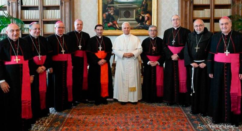 La Conferencia Episcopal desmonta el bulo de 'El Pa�s' y 'Vida Nueva' a cuenta del Papa y �la ultraderecha�