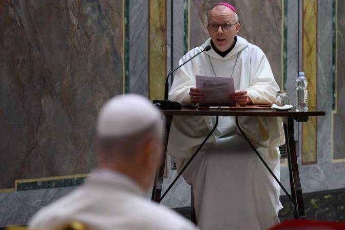 Varden a la Curia: la Iglesia solo convence al mundo cuando sus pastores son santos, no cuando persiguen al mundo