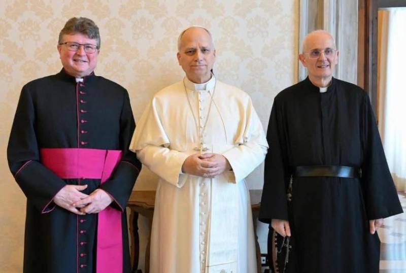 Los exorcistas piden al Papa que cada di�cesis del mundo cuente con �uno o m�s� sacerdotes exorcistas