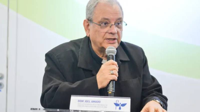 El obispo responsable de Doctrina de la Fe brasile�o defiende el derecho de los j�venes a la liturgia tradicional en la asamblea de la CNBB