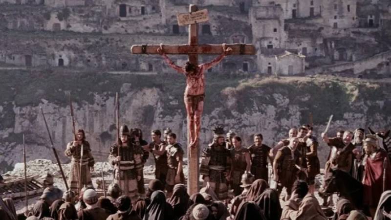 La cruz no es demasiado para los ni�os: la Semana Santa como escuela de fe