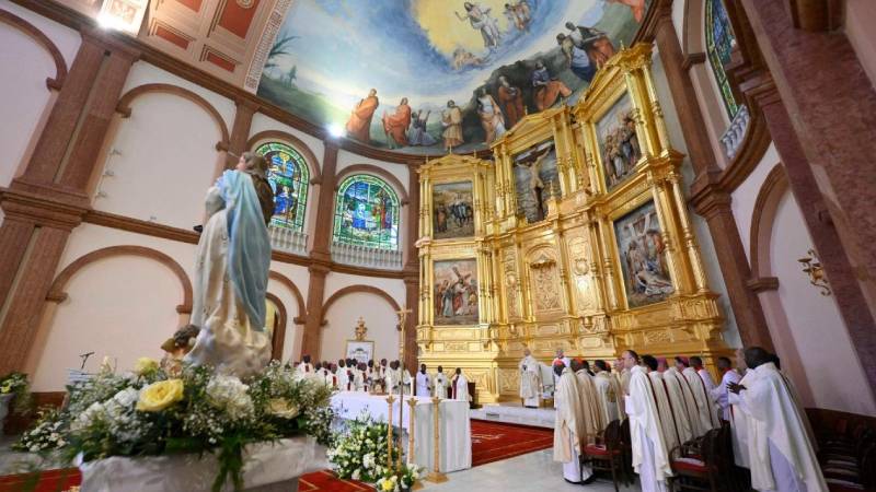El Papa pide en Mongomo cristianos que �tomen en sus manos el destino de Guinea Ecuatorial� y construyan un futuro de esperanza