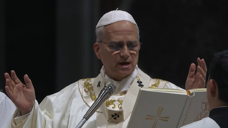 En su primera Vigilia Pascual el Papa Le�n XIV llama a anunciar a Cristo resucitado