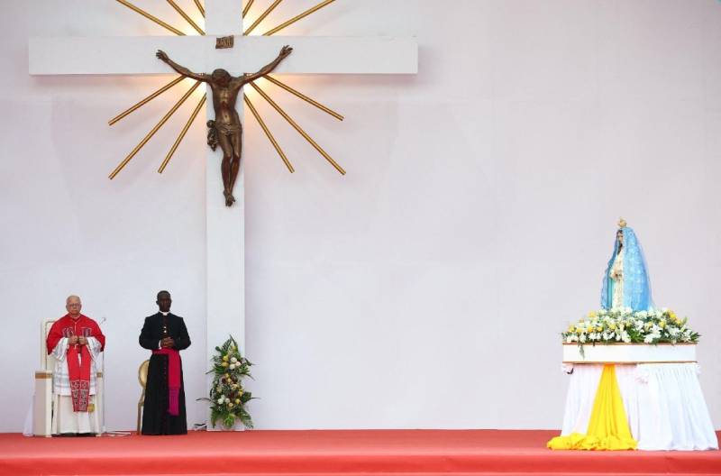 Le�n XIV alerta en Angola contra el riesgo de mezclar la religiosidad tradicional con �elementos m�gicos y supersticiosos�