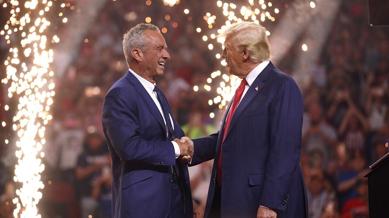 Trump restablece las protecciones para m�dicos y enfermeros que rechazan practicar abortos o �transiciones de g�nero�