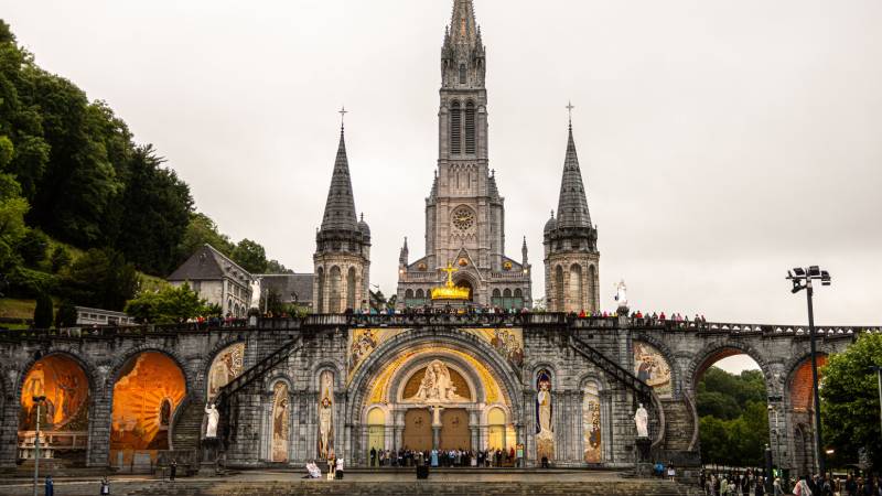 Le�n XIV visitar� Notre-Dame, Lourdes y Metz