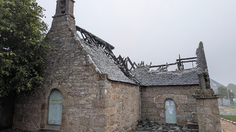 Dos incendios devastan en un mismo d�a una capilla y un claustro catedralicio en Francia