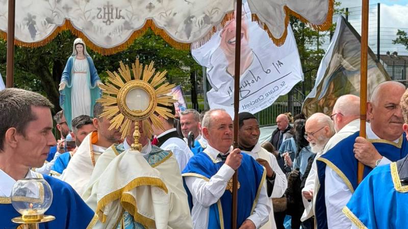 Conversiones, vocaciones y j�venes en Misa: los frutos que impulsan la primera procesi�n eucar�stica mundial en Irlanda del Norte