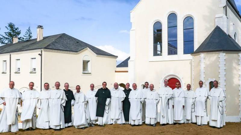 La Fraternidad San Vicente Ferrer rechaza el �estado de necesidad� invocado por la FSSPX y pide al Papa firmeza contra la autosecularizaci�n