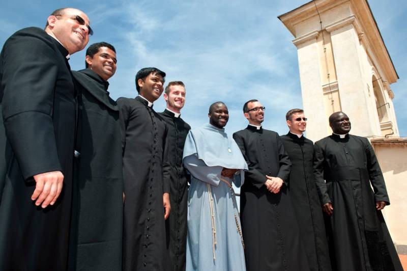 La Fundaci�n CARF financia la formaci�n de 1.960 seminaristas y sacerdotes de 85 pa�ses