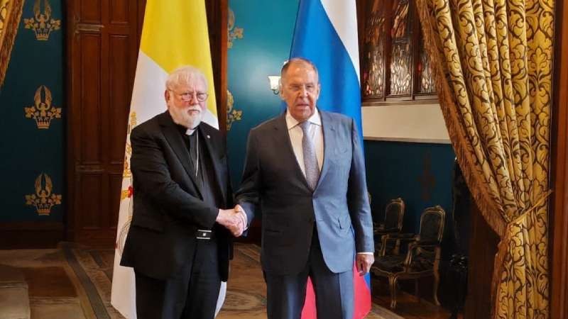 El enviado vaticano reclama en Mosc� el fin de la guerra en Ucrania y el inicio de negociaciones
