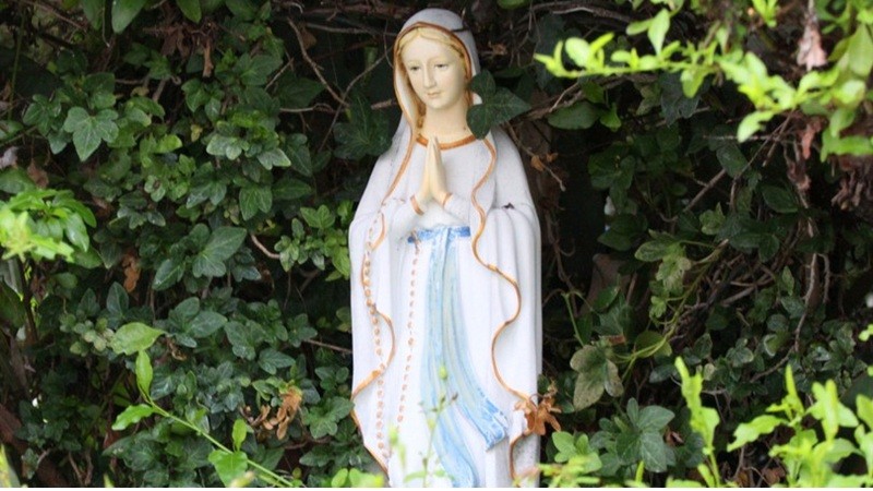 Detenido por robar la imagen de la Virgen de una parroquia de Florida y arrojarla al bosque
