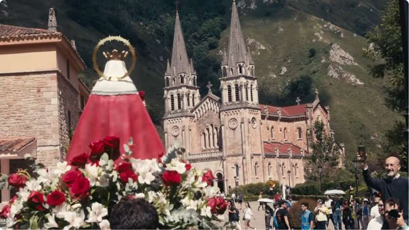 Diana Catal�n: �Volver a Covadonga es pedir de nuevo la ayuda de Nuestra Se�ora en la reconquista espiritual de Espa�a�