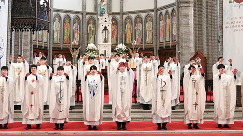 Se�l alcanza los mil sacerdotes diocesanos