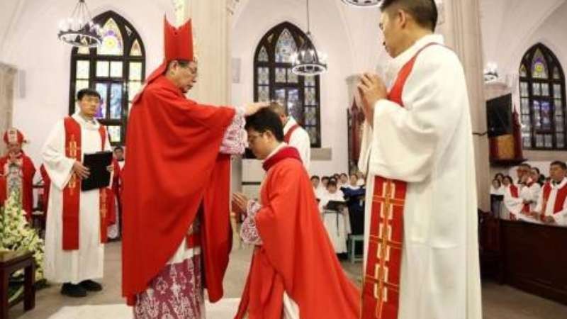 Son ya dieciocho los obispos chinos consagrados bajo el acuerdo con Pek�n: Ding Yang, ordenado arzobispo de Chongqing