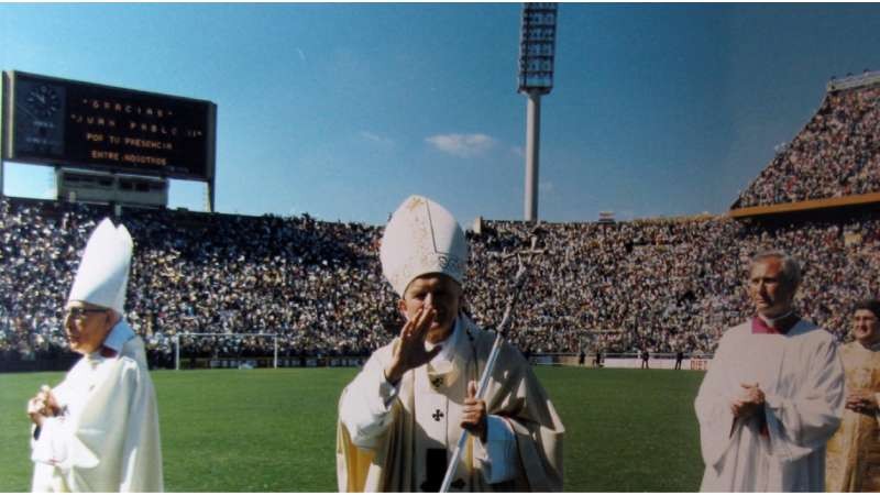 �Iglesia, lev�ntate y resplandece�