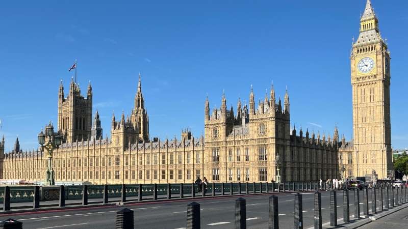 El Parlamento brit�nico frena el suicidio asistido mientras crece la presi�n por los cuidados paliativos