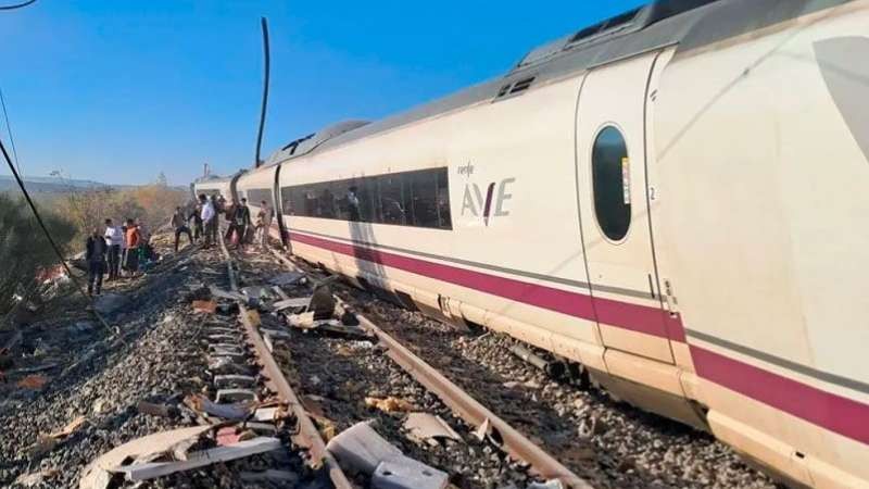 Las di�cesis de Toledo y Madrid y la CEE piden oraci�n por las v�ctimas del choque ferroviario de Urda