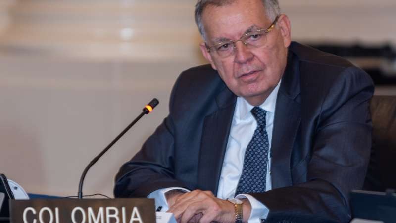 �No existe un derecho internacional al aborto�, Colombia regresa a la coalici�n que abandon� Petro